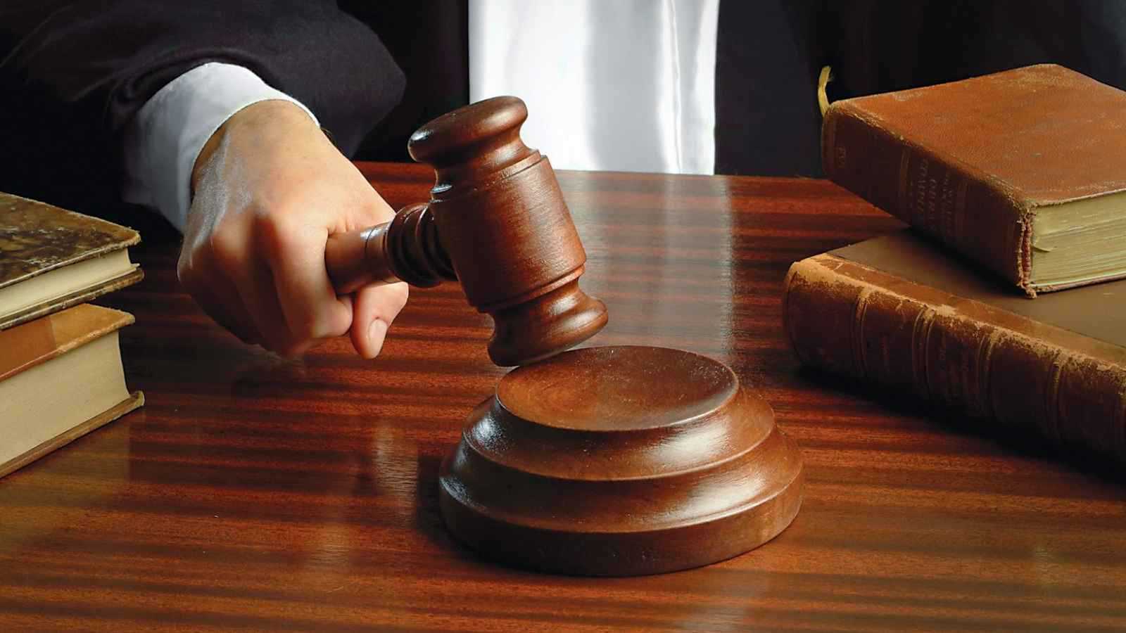 إندونيسيا.. محاكمة أمريكي بتهمة بيع مقاطع إباحية عبر الإنترنت