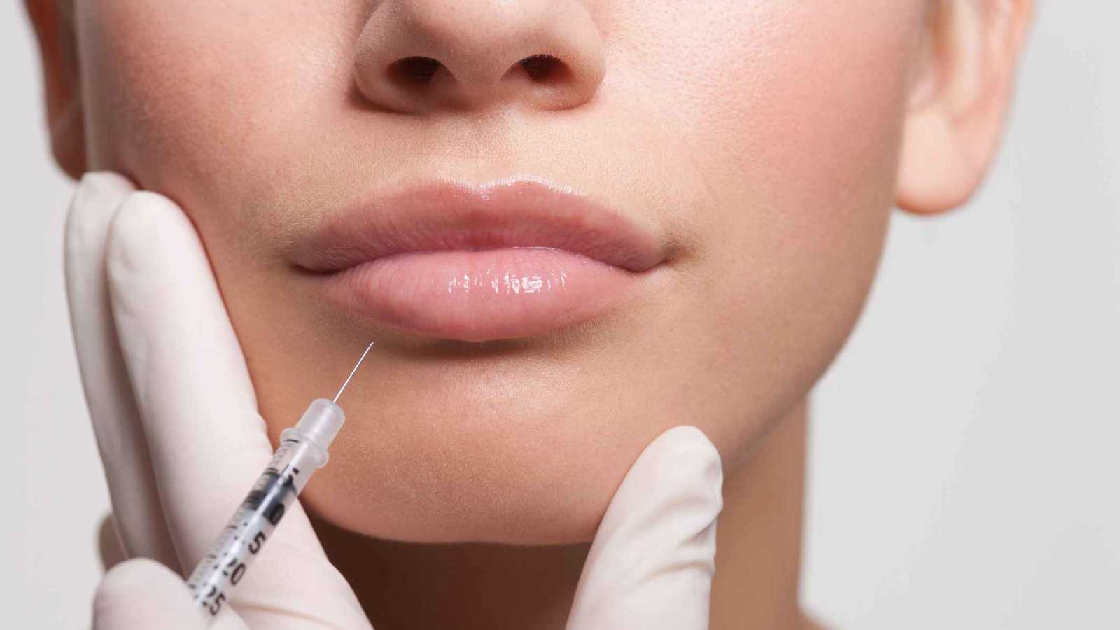 البوتوليزم والبوتوكس.. خيط رفيع بين السمّ والجمال