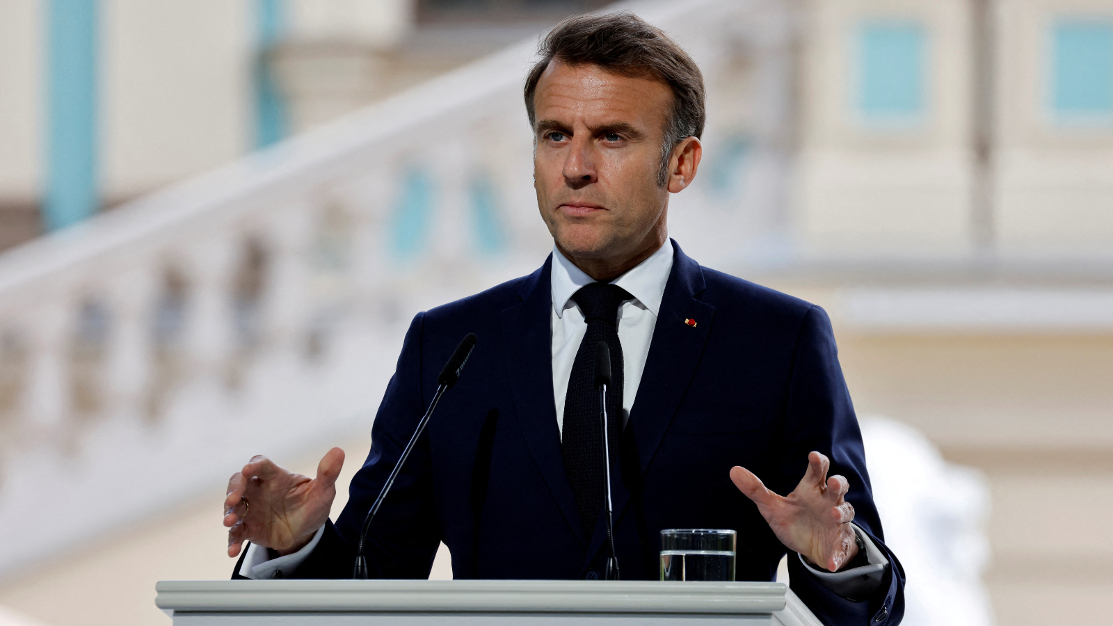 ماكرون: فرنسا تجري تحليلاً خاصاً لأضرار منشآت إيران النووية