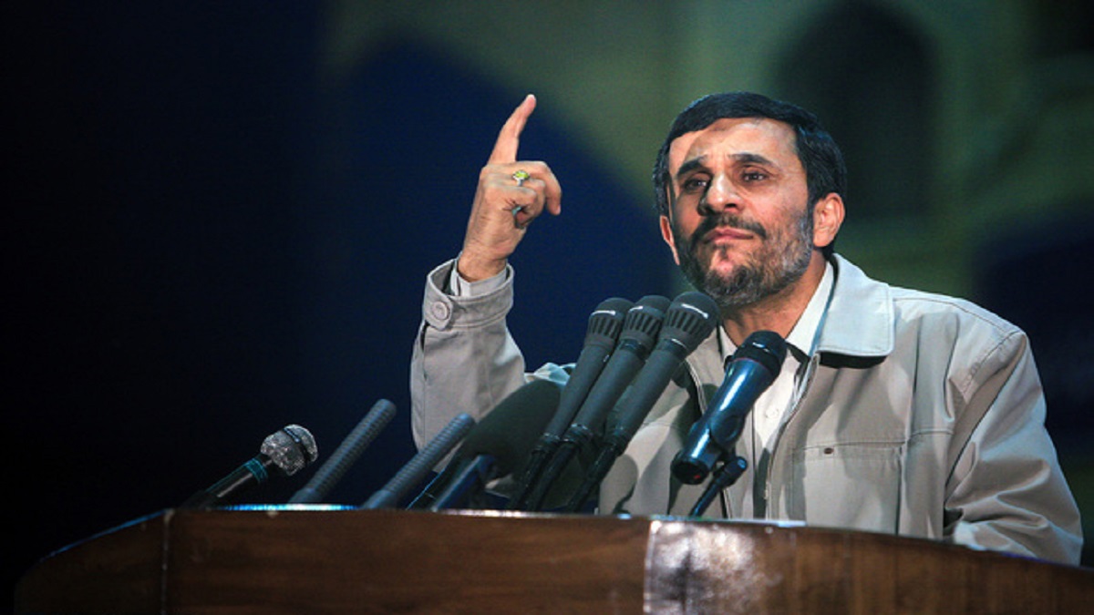 أحمدي نجاد يتوقع عدم تغيير سياسة واشنطن تجاه طهران حتى في حال فوز بايدن