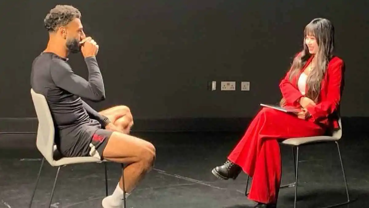 صانعة محتوى تفاجئ محمد صلاح برسالة وداع (صورة)