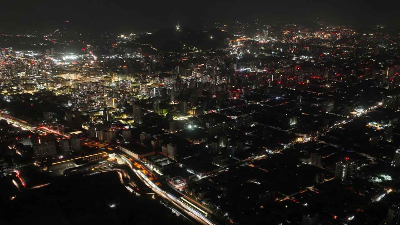 بعد إعلان الطوارئ.. عودة الكهرباء إلى تشيلي