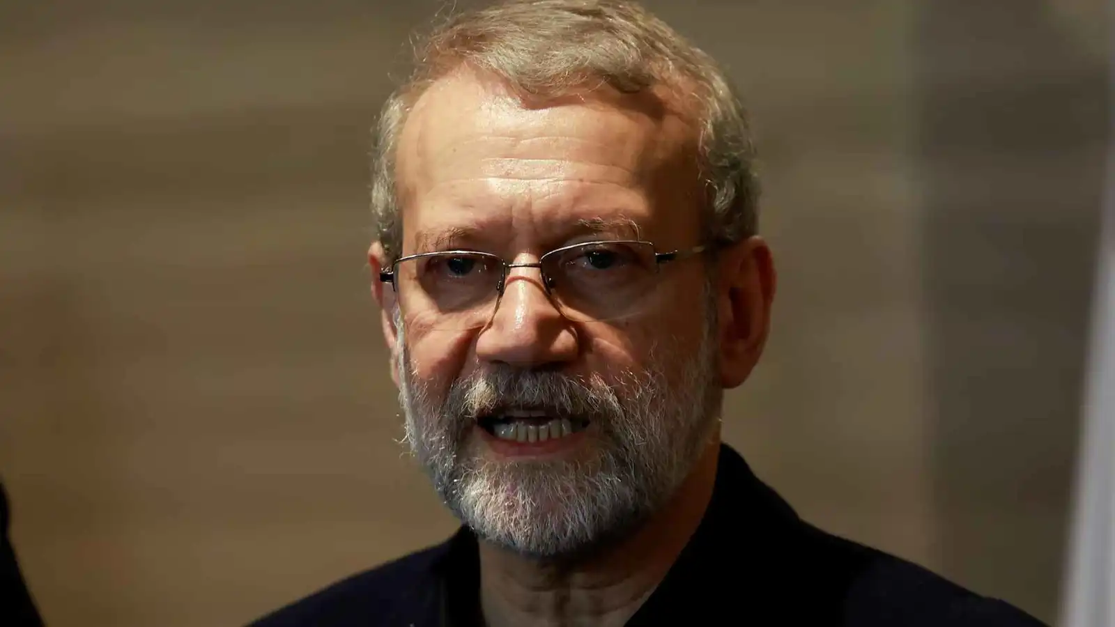 مصدر إيراني: لاريجاني سيزور مسقط لدفع المفاوضات مع واشنطن