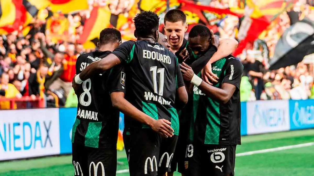 سعود عبد الحميد يشعل الصدارة.. ترتيب الدوري الفرنسي بعد فوز لانس على ميتز