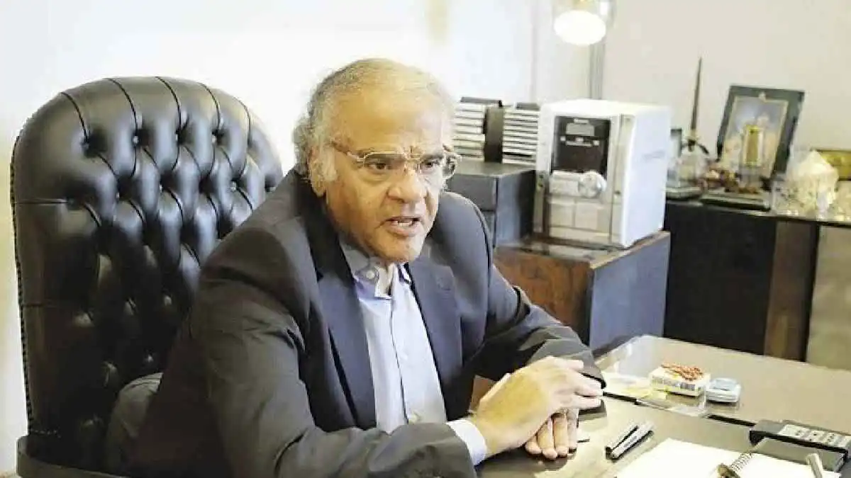 5 مكاسب مضمونة.. لماذا منح الزمالك ممدوح عباس "الرئاسة الشرفية"؟