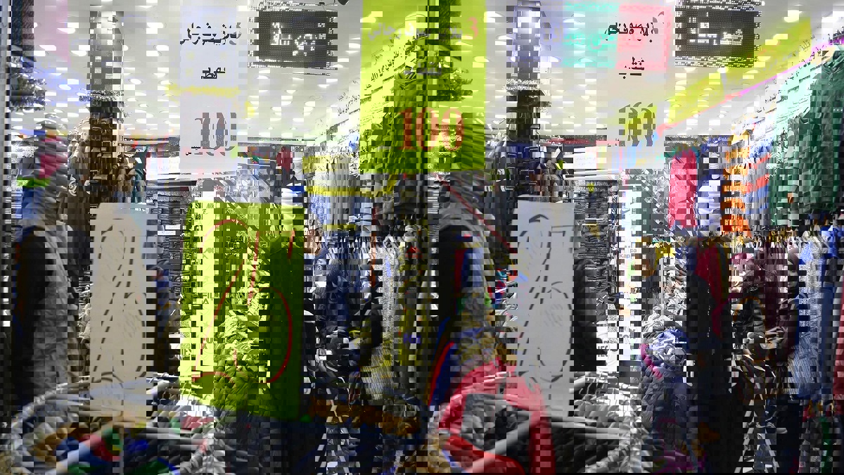 "حملات التنزيلات".. طريق تجار غزة لتفادي السجن وضرائب "حماس"