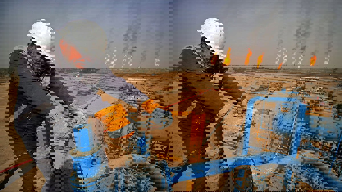 النفط ينخفض بسبب تهديد كورونا للطلب على الوقود