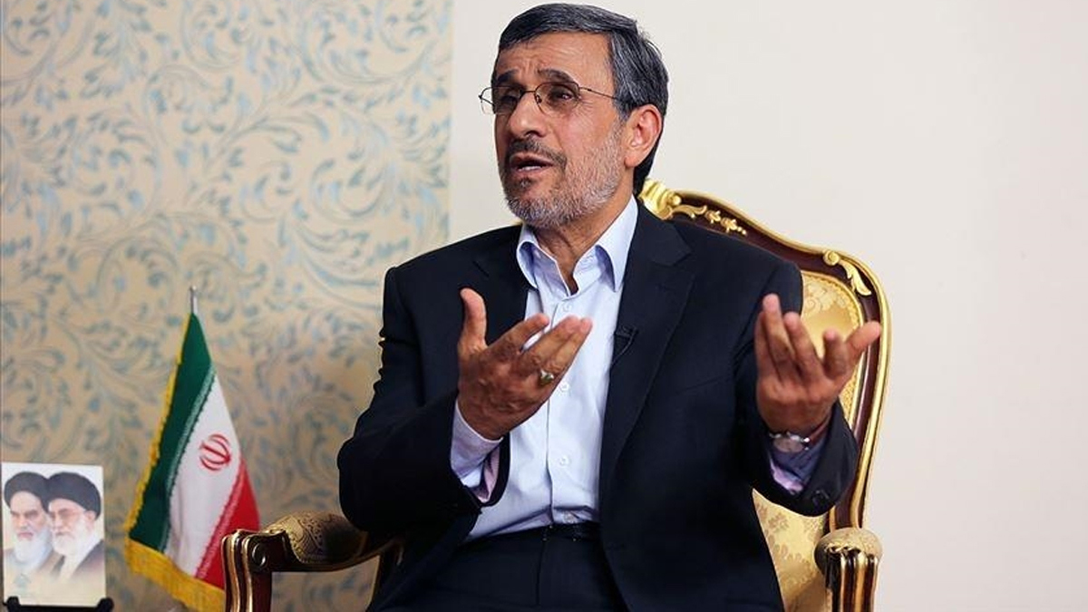 الإيكونوميست: نجاد الأوفر حظا لرئاسة إيران إذا سمح خامنئي بترشحه