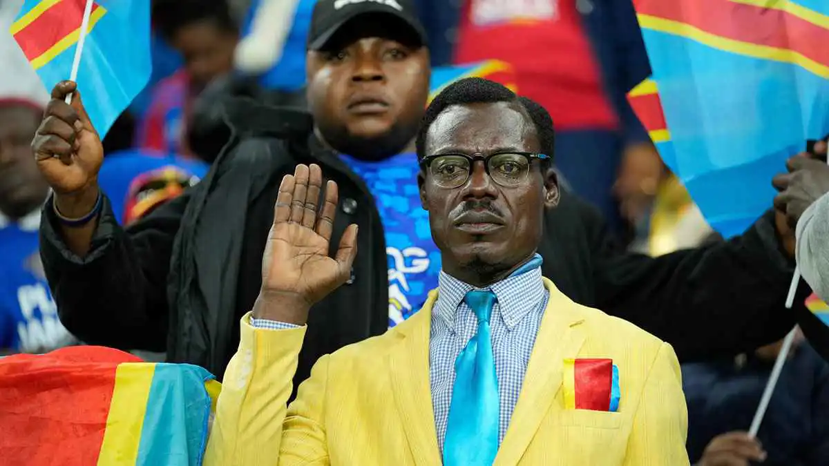 بعد رفض سفره.. كيف شاهد لومومبا تأهل الكونغو الديمقراطية لكأس العالم؟ (فيديو)