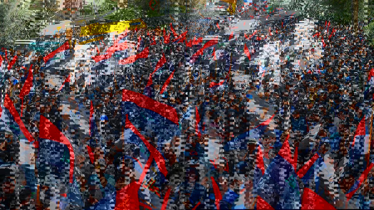 بعد 10 أشهر من الأزمات السياسية.. شبح المجهول ما زال يلاحق العراقيين