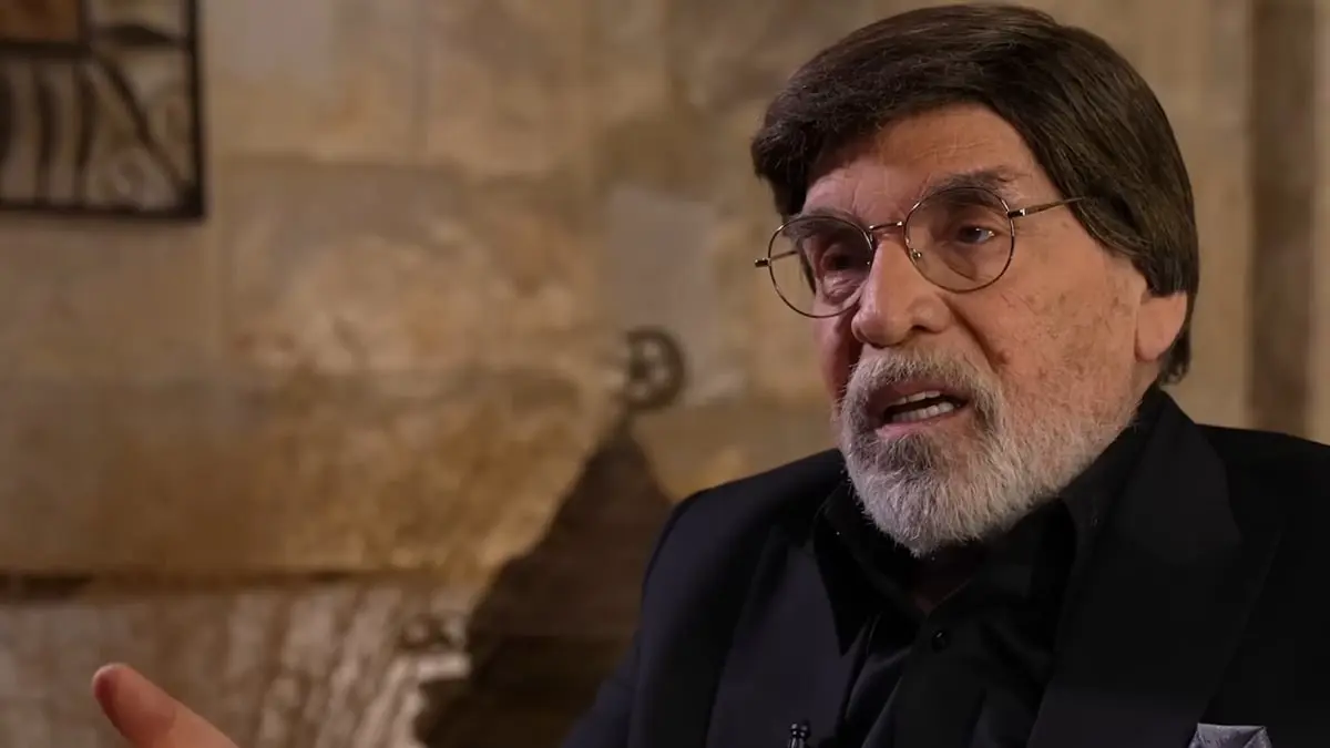 ياسر العظمة يحتفي ببشار إسماعيل في الحلقة الأولى من "أسرة مرايا"