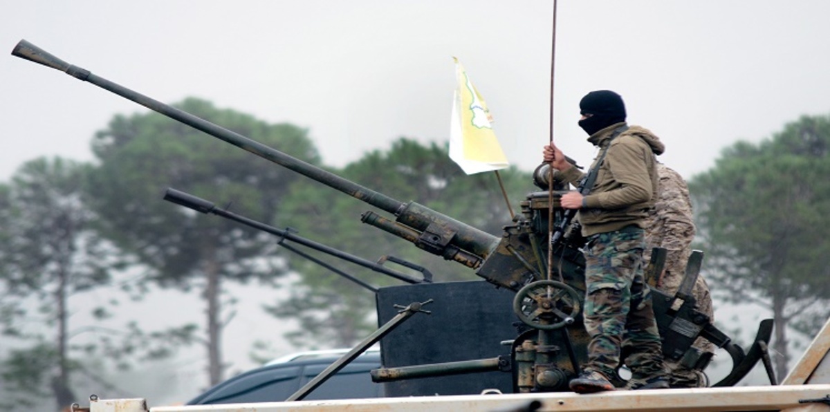 قوات سوريا الديمقراطية تعزل منبج عن الحدود التركية وتحاصرها بالكامل