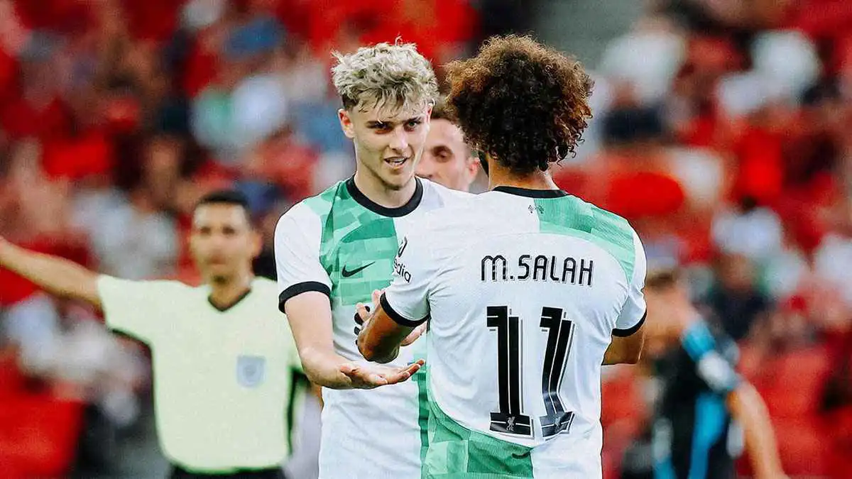 سر جديد يكشف.. كيف أنقذ محمد صلاح مسيرة لاعب ليفربول السابق؟