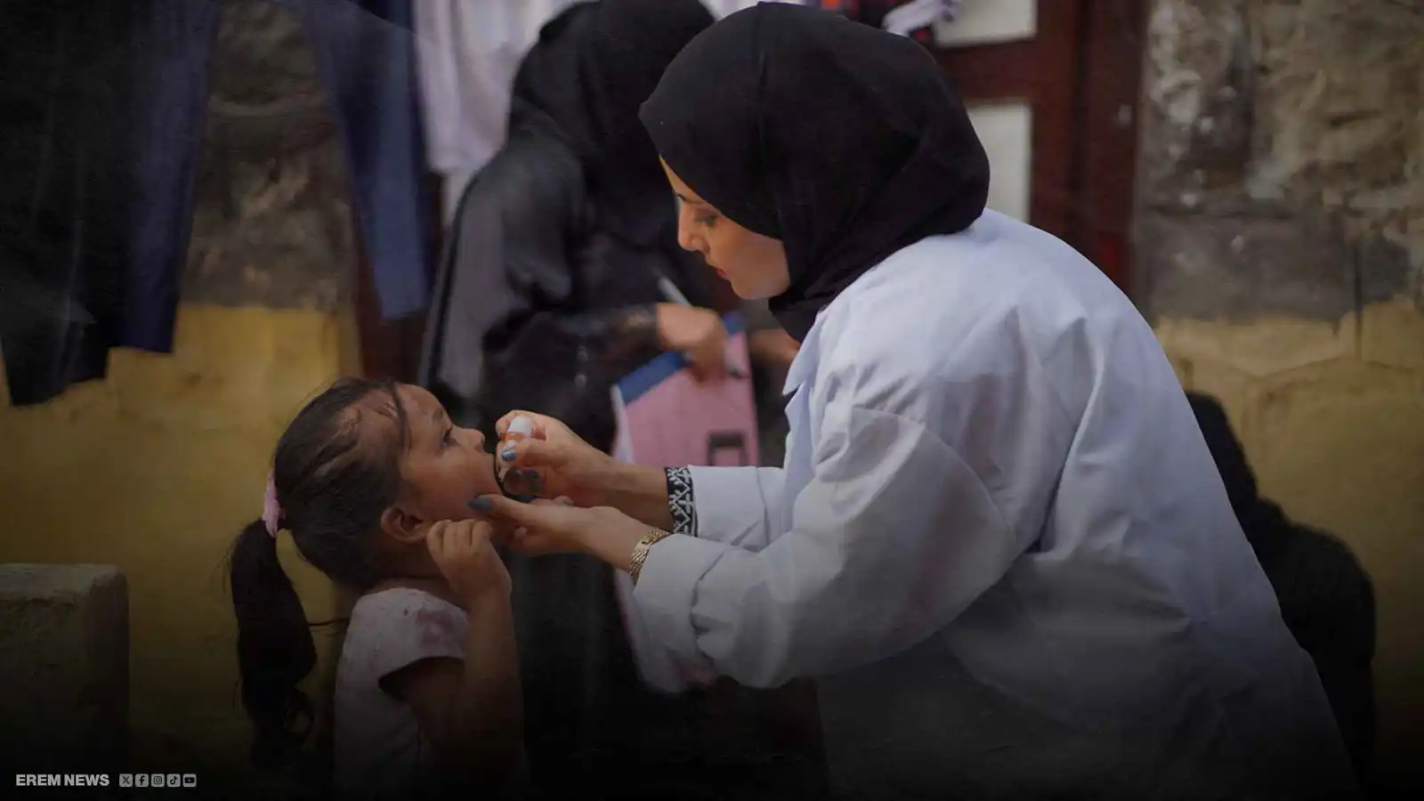 أدلجة القطرات.. كيف حوّل الحوثيون لقاحات شلل الأطفال إلى وباء؟