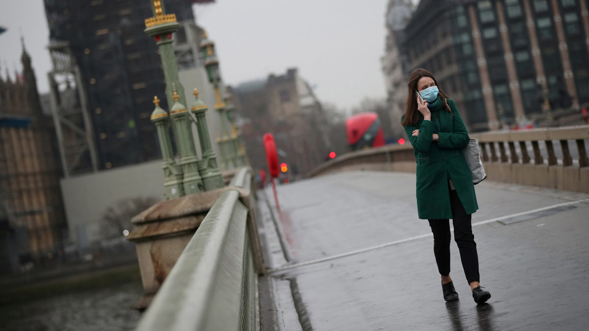 هل تندم بريطانيا على "مناعة القطيع"؟