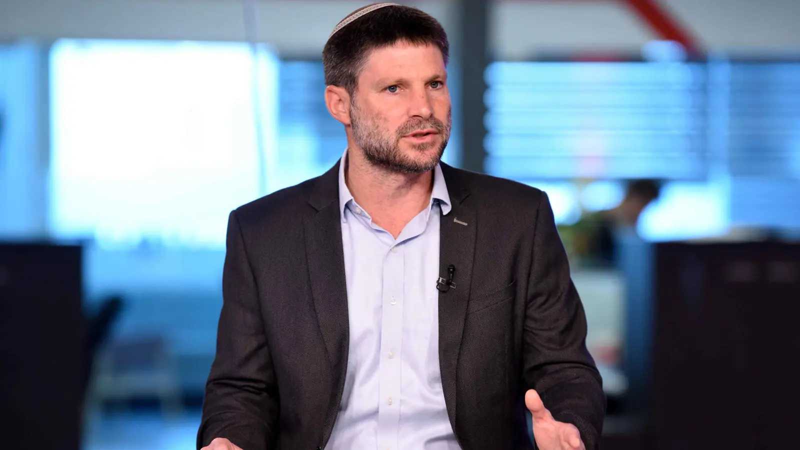 مهددا بإسقاط الحكومة.. سموتريتش يتوقع عودة الحرب على حماس