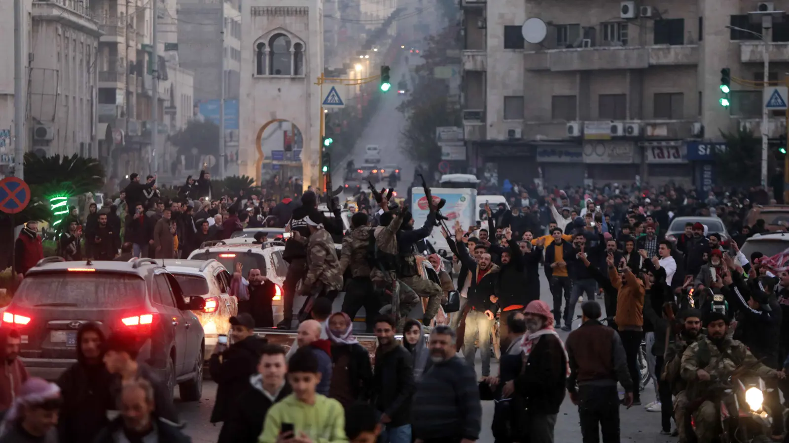 الفصائل السورية تشعل جبهة درعا بالسيطرة على نوى (فيديو)