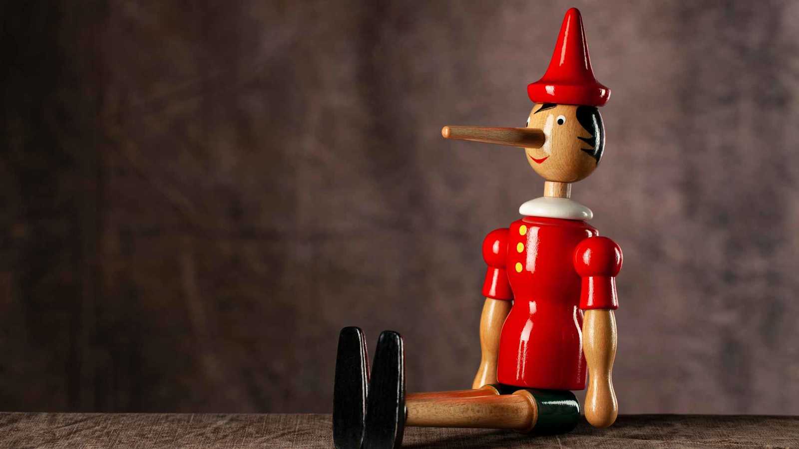 صديق الدمى.. تعاطف مع فنان تركي شهير تعرض لاعتداء مروّع (فيديو)