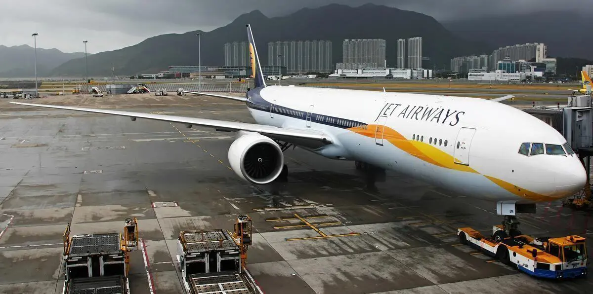 بسبب بوتين.. مسافرون يعلقون بمطار سيبيريا