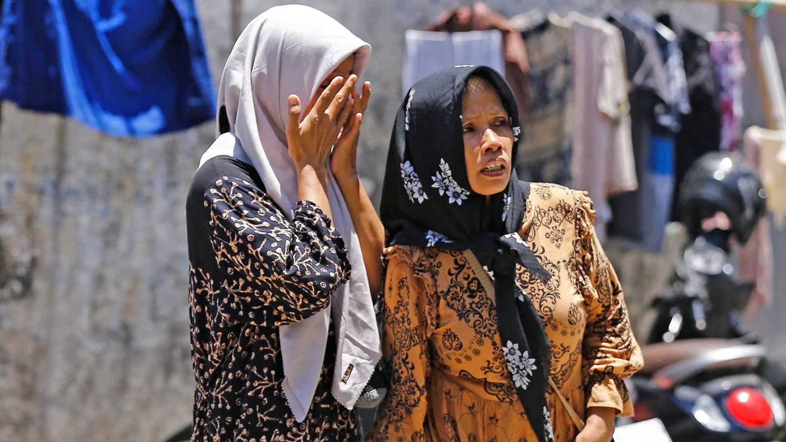 أسرار مفجعة.. أنقاض مدرسة "الخويزني" تكشف فظاعة كارثة إندونيسيا