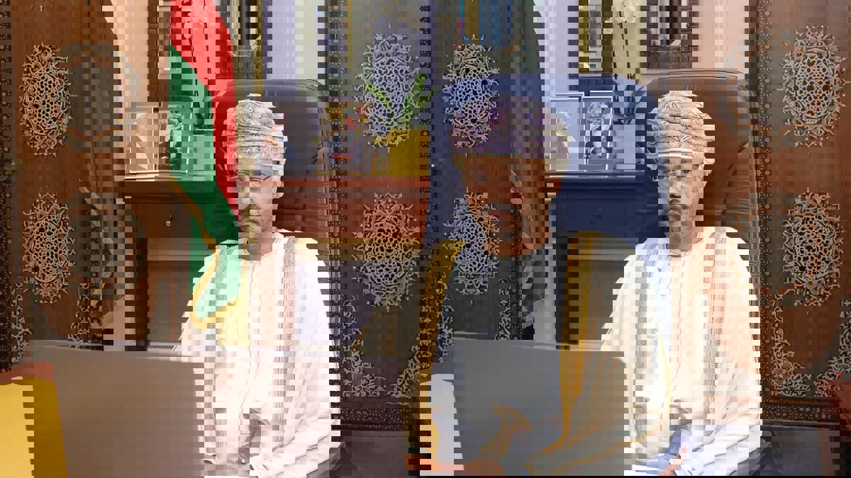 وزير خارجية عُمان يُعرب لنظيره الإسرائيلي عن أمله في تبني رؤية للسلام تحقق تطلعات الفلسطينين