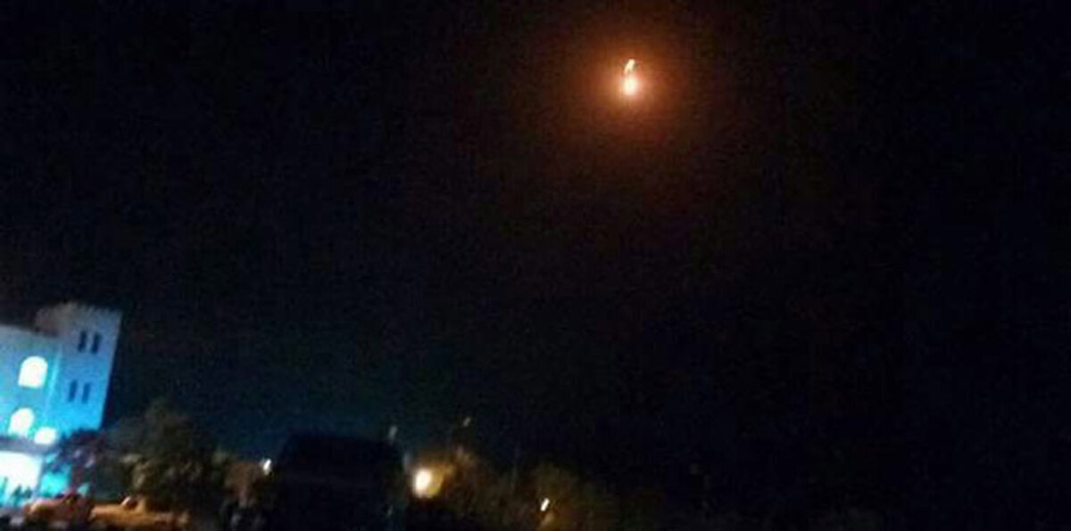 بالصور.. التحالف يعترض صاروخاً باليستيًا فوق مأرب اليمنية