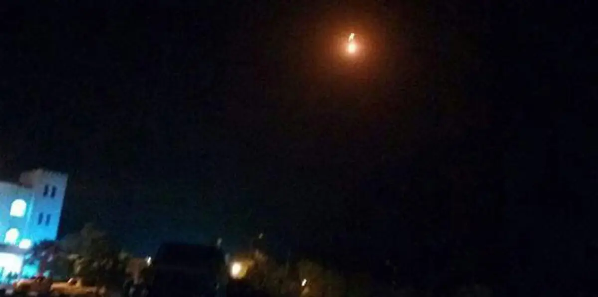 بالصور.. التحالف يعترض صاروخاً باليستيًا فوق مأرب اليمنية