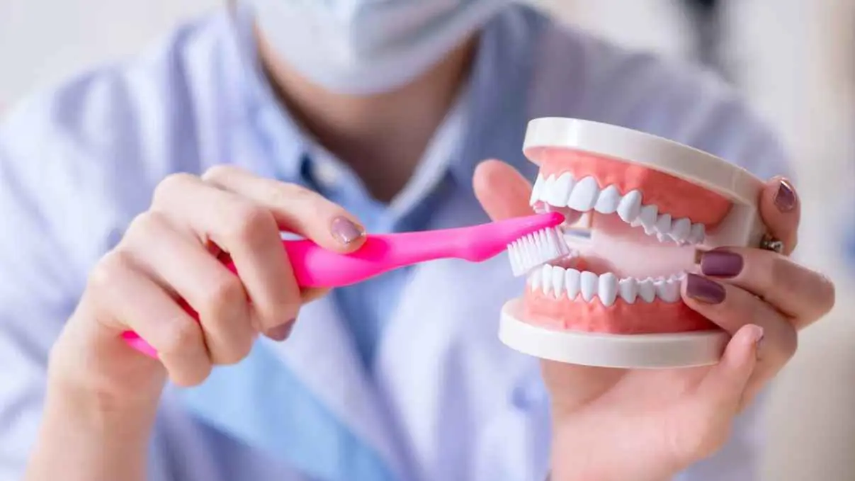 بينها الصداع النصفي.. ما العلاقة بين صحة الفم والآلام المزمنة؟