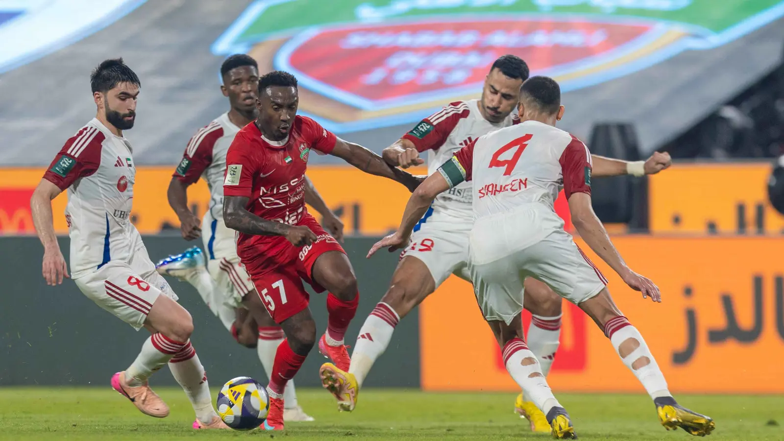 شباب الأهلي دبي يهزم الشارقة في النهائي ويحرز كأس رئيس دولة الإمارات (فيديو)