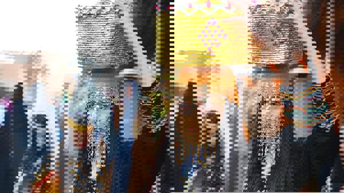 السعودية.. عارضات أزياء صغيرات يخطفن الأضواء في يوم التأسيس (فيديو)
