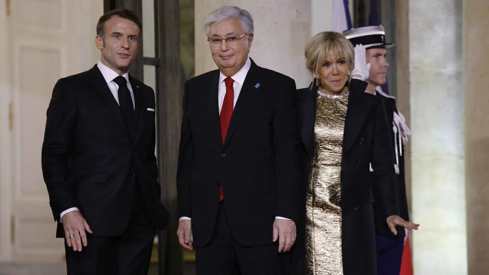 ماكرون يعرض مساعدة كازاخستان في المجال النووي المدني