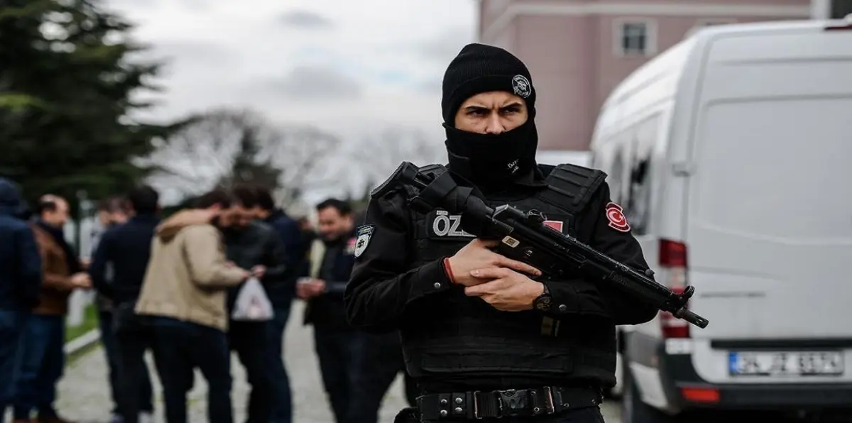 مقتل شرطي تركي ومسلح من حزب العمال الكردستاني في اشتباكات بديار بكر