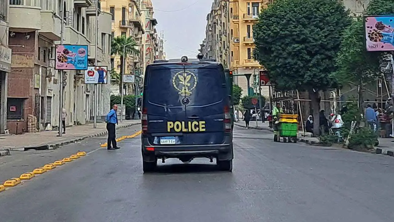 مصر.. "صديق الأب" يغتال براءة طفلته تحت تأثير المخدرات (صورة)