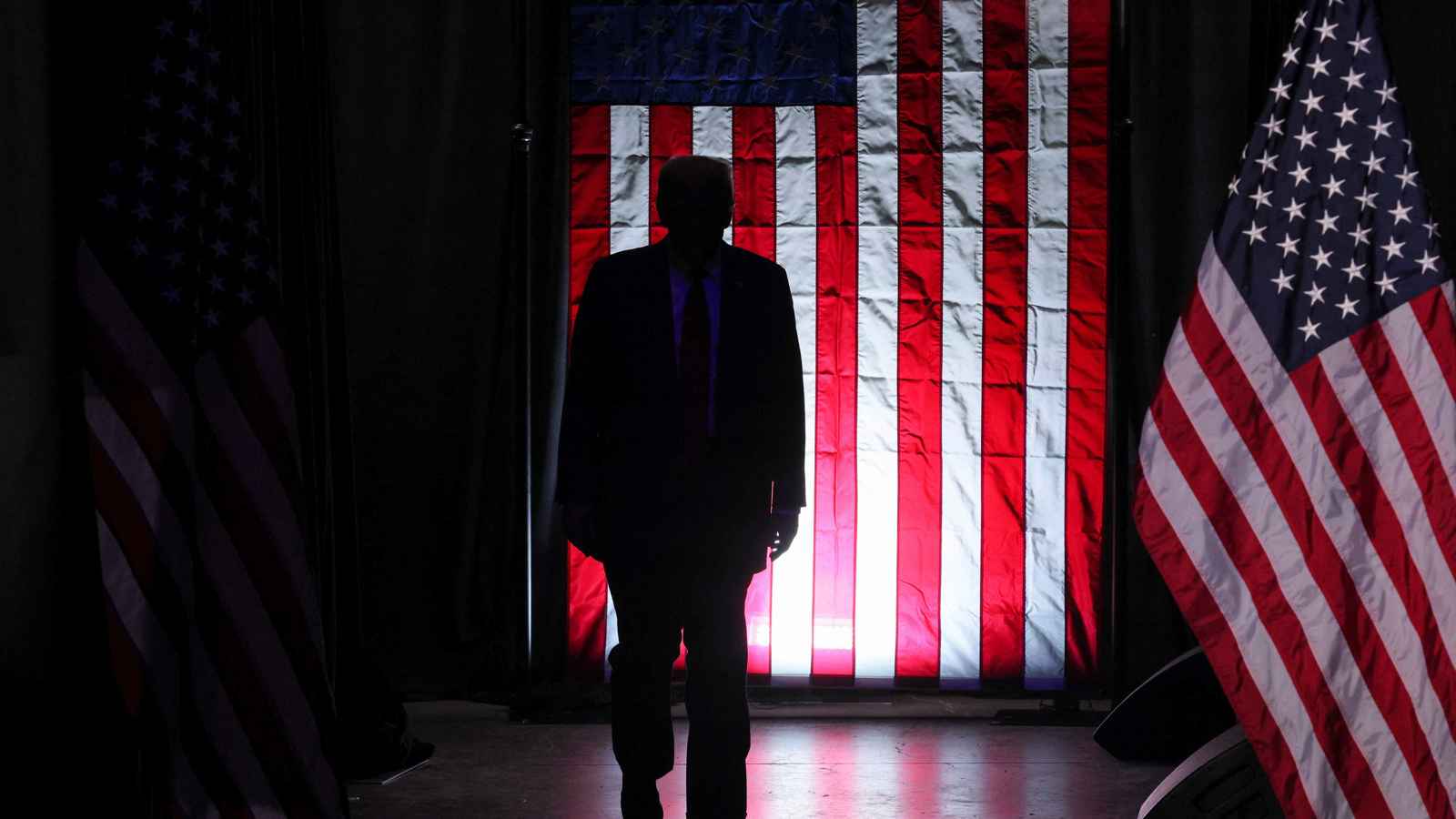 مستقبلان محتملان لترامب: الرئاسة أو السجن