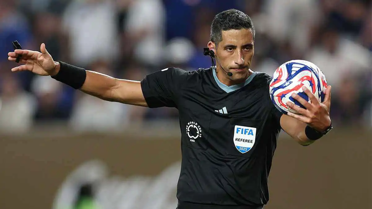 حكم "نابغة".. جمال الغندور يزف بشرى للأهلي والهلال