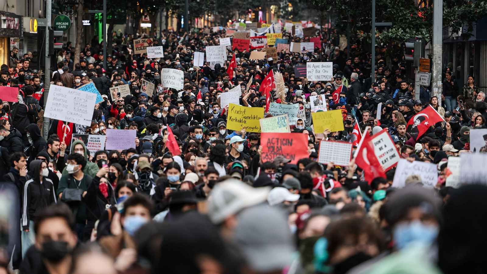 لدعم أكرم إمام أوغلو.. المعارضة التركية تدعو لتظاهرات حاشدة في إسطنبول