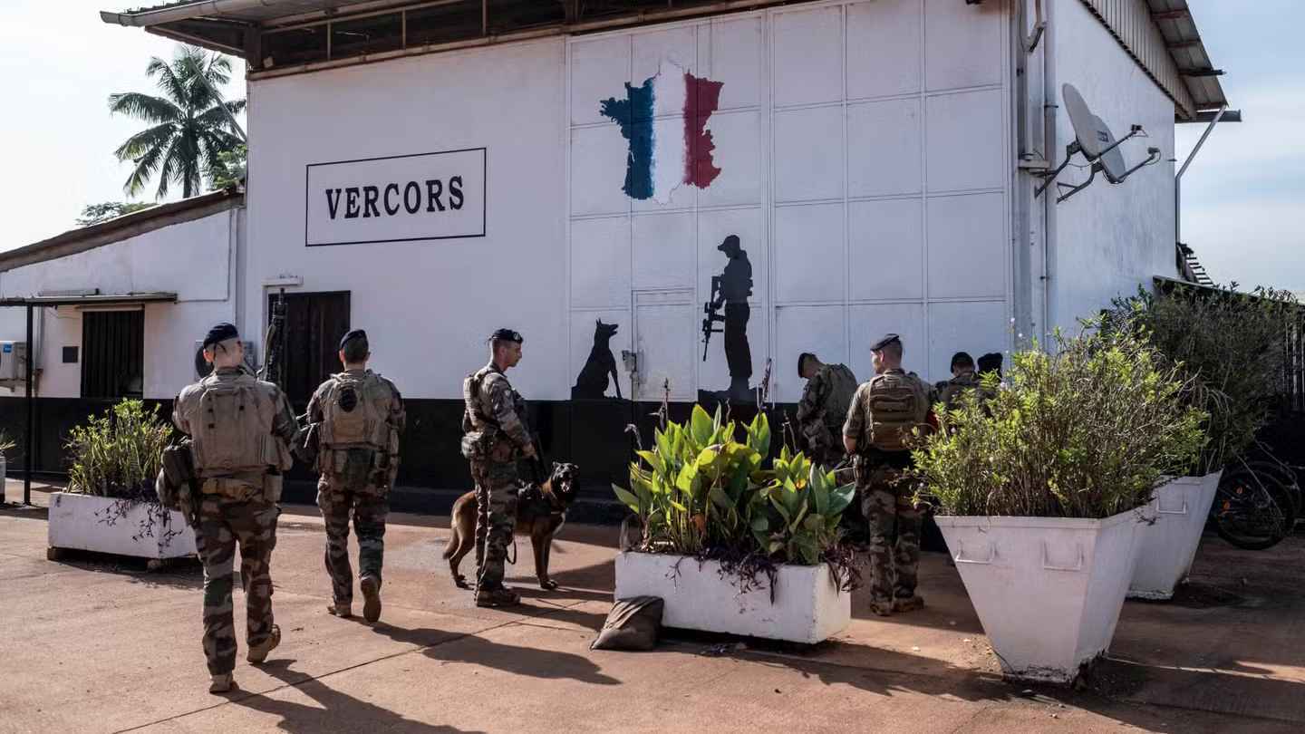 "مرتزقة جدد".. فرنسا تعود إلى أفريقيا عبر الشركات الأمنية