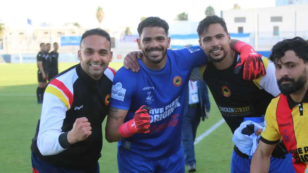 بعد تسبّبه في هدفين.. سرّ التبديل المفاجئ لحارس جرجيس أمام الترجي (فيديو)