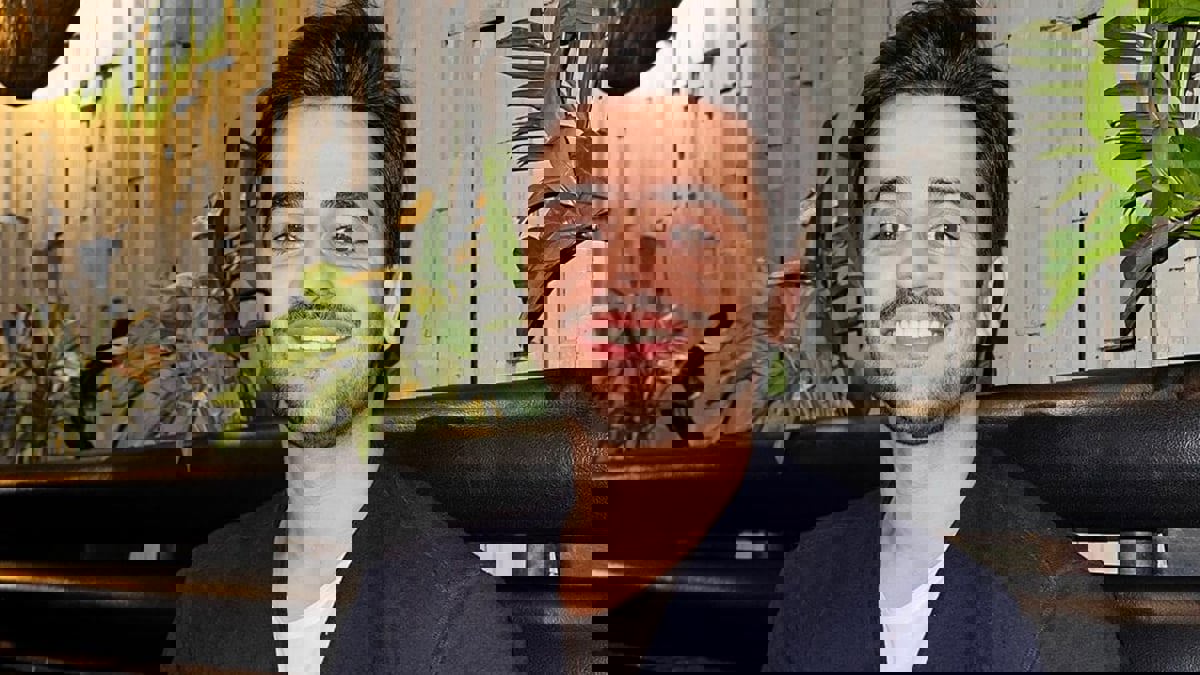 أحمد يوسف يتحدث عن شخصيته في مسلسل "هم يضحّك" 