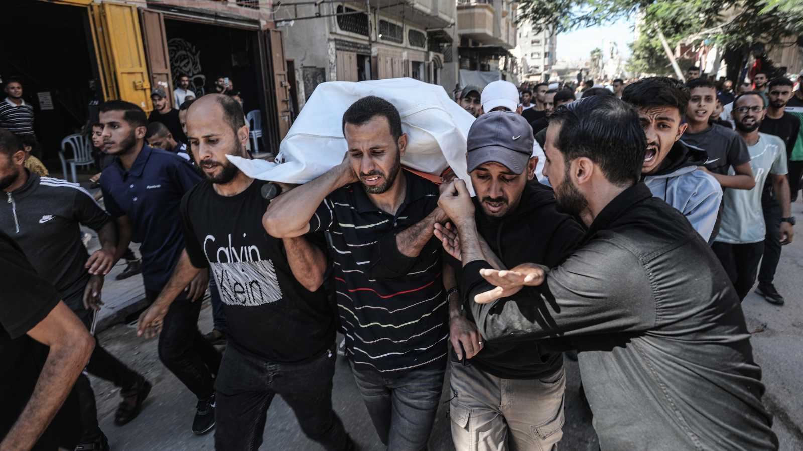 بينهم القيادي يحيى المبحوح.. قتلى بقصف إسرائيلي على استراحة في غزة