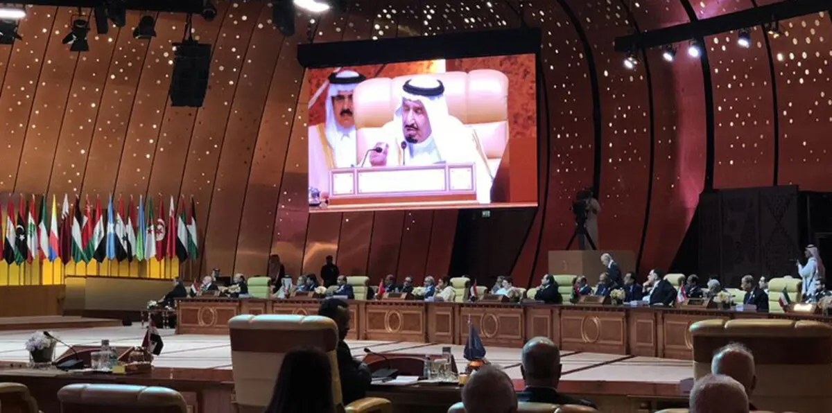 وزير يمني يرد على مزاعم تناوله "الشمة" على الهواء بالقمة العربية‎