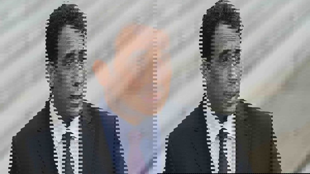 المنفي يبدأ جولة "لقاءات مغلقة" في طبرق للبحث عن حل توافقي