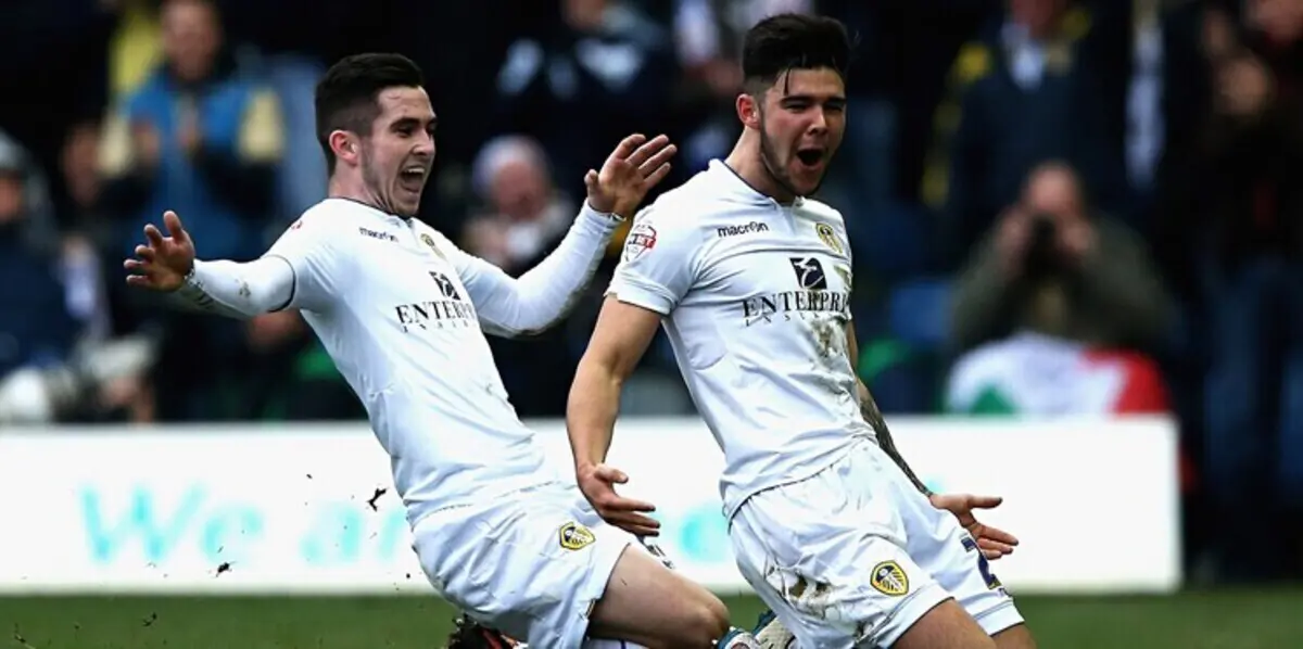 مشجعو ليدز يونايتد يتفقون مع مالك النادي على شراء النادي