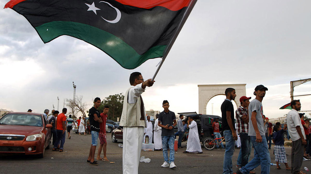 ليبيا.. الحكومة المؤقتة تحذر السراج من جر الجنوب إلى "مواجهات دامية"