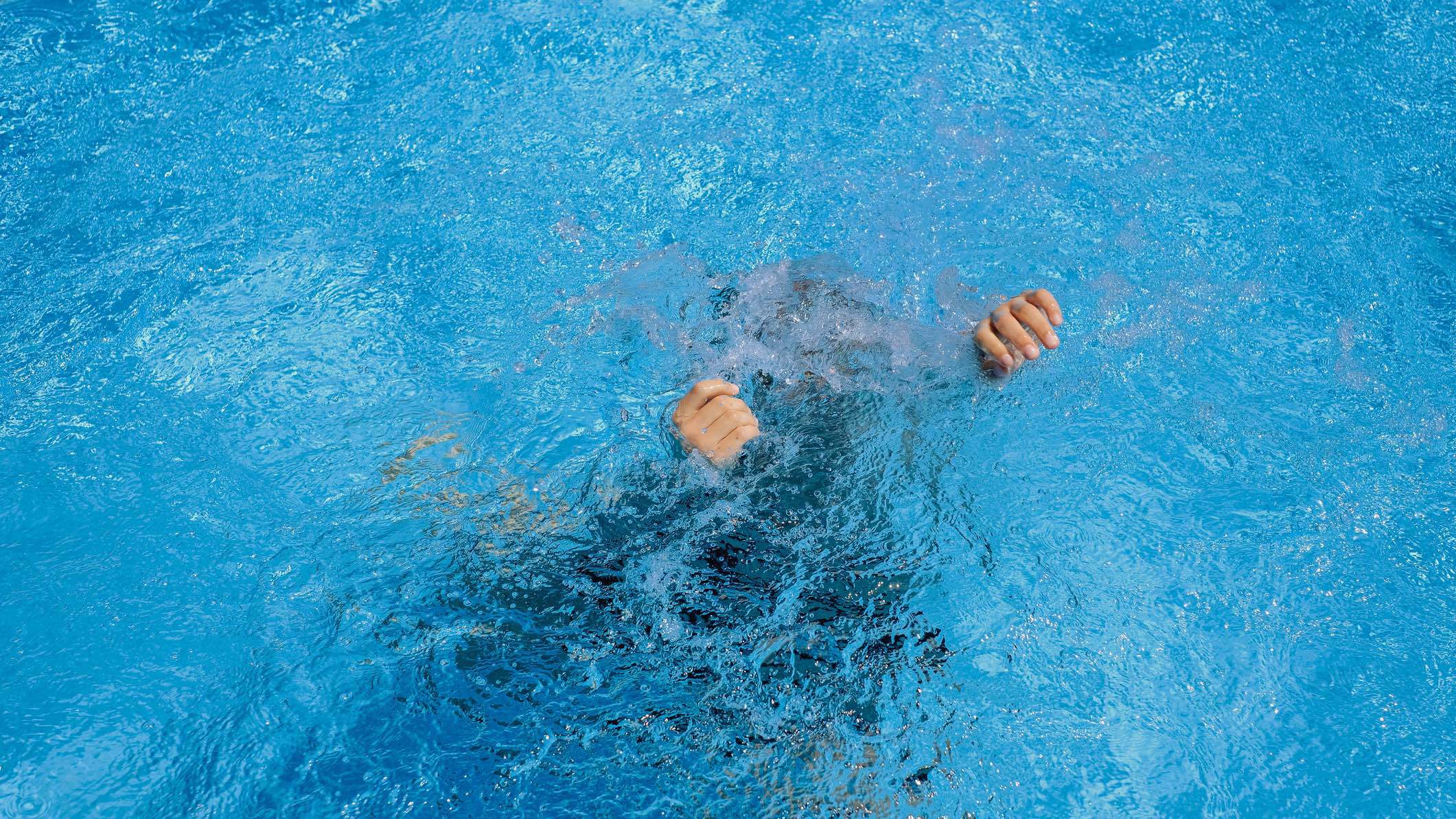 غرق ملاكم مصري في حمام السباحة