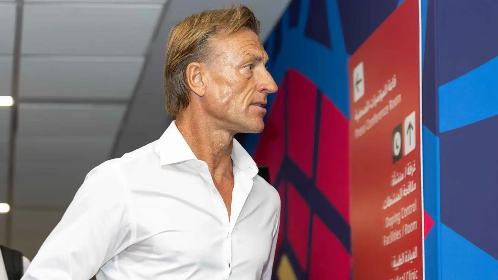 استمراره مضيعة للوقت.. أسطورة الهلال يشن هجوما على رينارد ويطالب بجيسوس (فيديو)