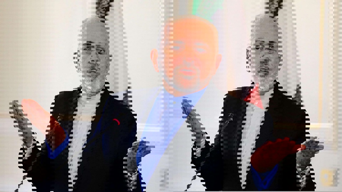 ظريف يعلّق على رحيل بولتون