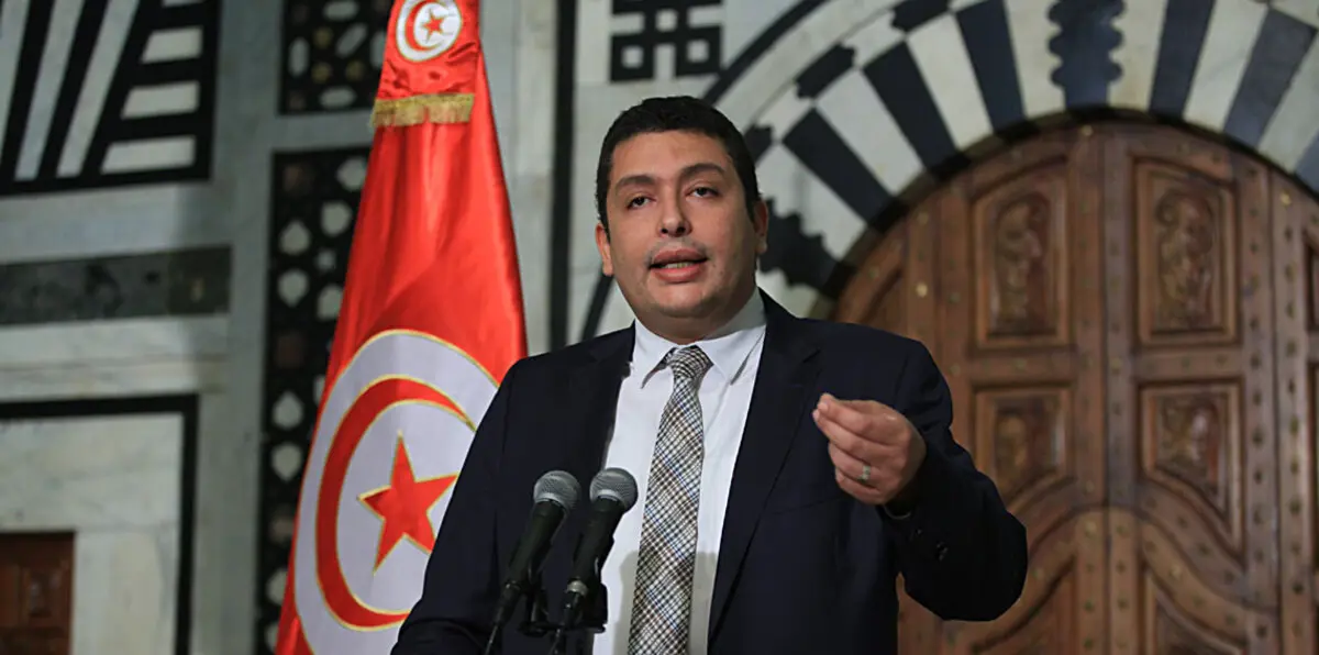 الناطق باسم الحكومة التونسية يكشف أسباب إقالة وزير و4 مسؤولين كبار