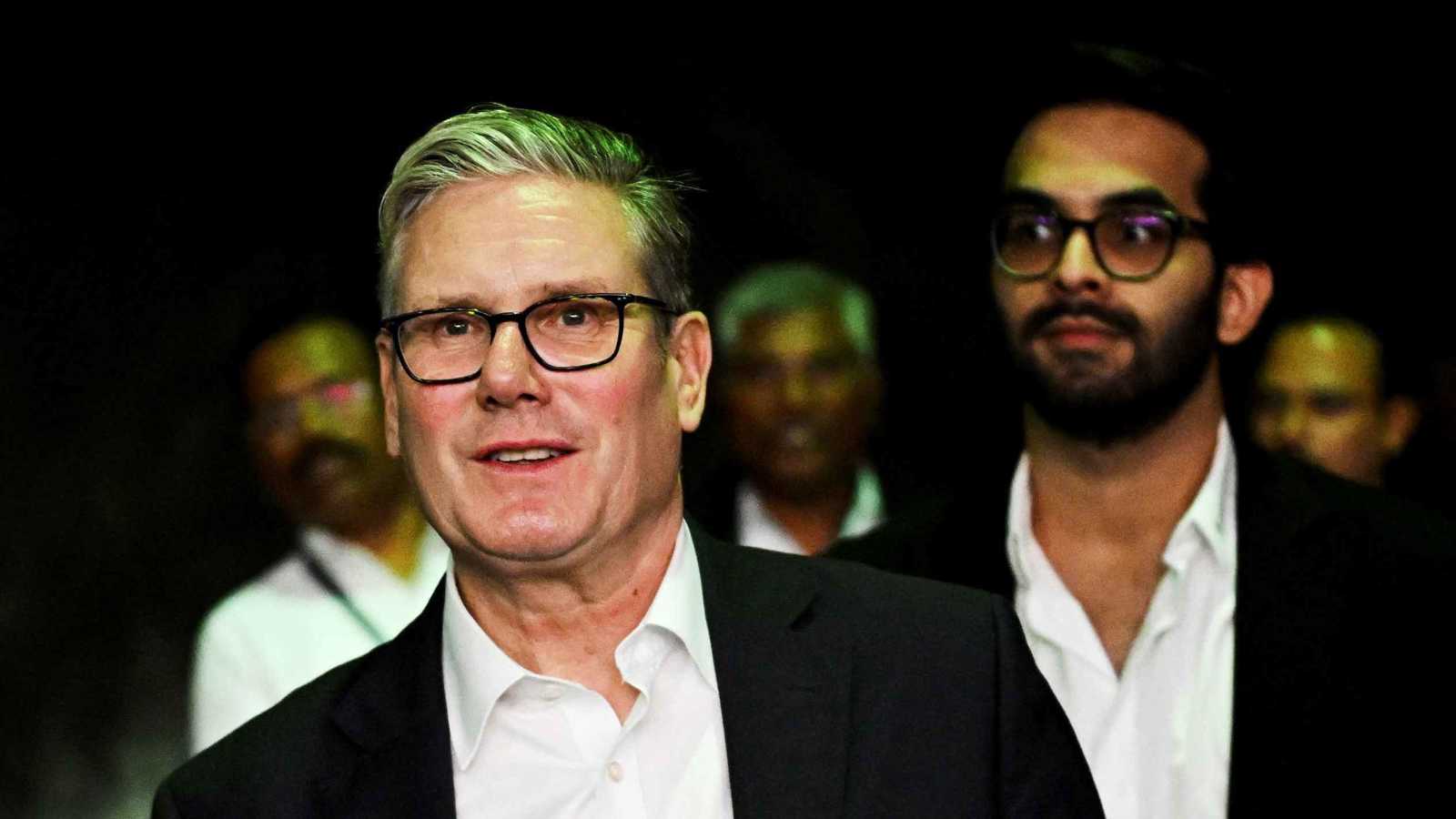 ستارمر يرحب باتفاق غزة ويدعو لسرعة التنفيذ