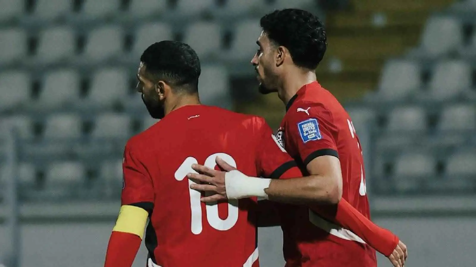 منتخب مصر يقتنص فوزاً صعباً أمام سيراليون بمشاركة صلاح ومرموش (فيديو)